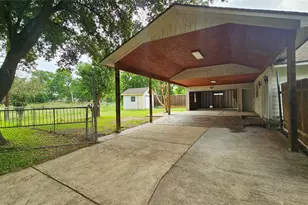 6946 Cole Creek Dr, Houston, TX 77092 - Photo 13