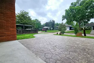 6946 Cole Creek Dr, Houston, TX 77092 - Photo 3