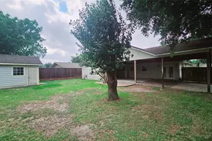 6946 Cole Creek Dr, Houston, TX 77092 - Photo 7