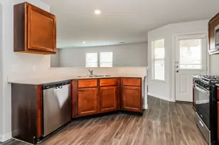5623 Latta Plantation Ln, Katy, TX 77449 - Photo 3