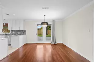 5322 Windswept Ln, Houston, TX 77056 - Photo 13