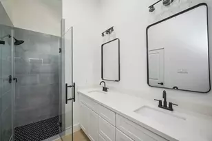 8203 Sparta St, Houston, TX 77028 - Photo 17
