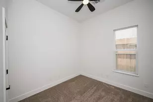 8203 Sparta St, Houston, TX 77028 - Photo 11