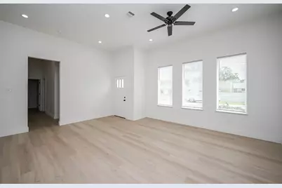8203 Sparta Street #B, Houston, TX 77028 - Photo 7