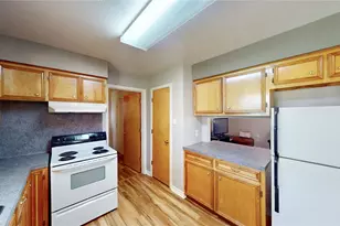 906 Waco St, Dayton, TX 77535 - Photo 5