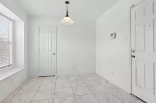 10418 Iris Lake Ct, Houston, TX 77070 - Photo 11
