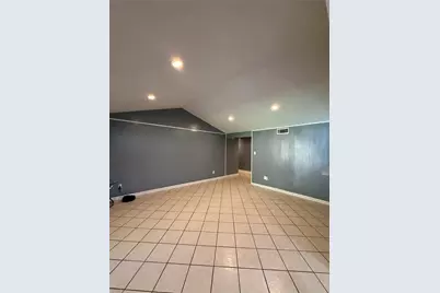 5810 W Airport Blvd, Houston, TX 77035 - Photo 9