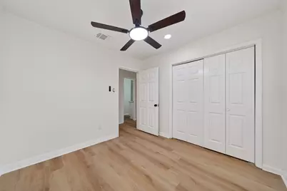 907 S 3rd Street, La Porte, TX 77571 - Photo 17