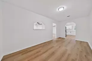 907 S 3rd St, La Porte, TX 77571 - Photo 29