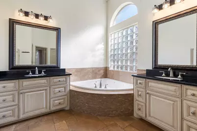 19 Clingstone Place, The Woodlands, TX 77382 - Photo 11