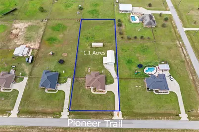 5649 Pioneer Trail, Sealy, TX 77474 - Photo 5