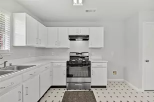 12803 Rockford Dr, Houston, TX 77048 - Photo 9