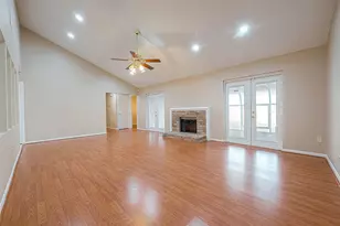 3231 E Heatherock Cir, Sugar Land, TX 77479 - Photo 9