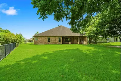 32802 Wesleyan Court, Fulshear, TX 77441 - Photo 37