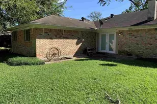 1235 Elaine Dr, Beaumont, TX 77706 - Photo 1