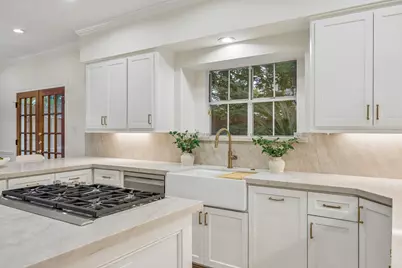 4248 Dartmouth Avenue, Houston, TX 77005 - Photo 17
