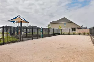 2110 Villa Flora Ln, Friendswood, TX 77546 - Photo 47