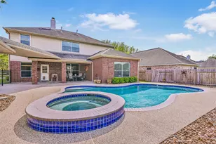 2835 Fairway Dr, Friendswood, TX 77546 - Photo 3