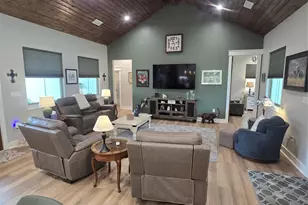 111 Bluegill Dr, Shepherd, TX 77371 - Photo 9