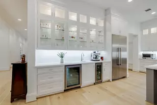 1918 Woodhead St, Houston, TX 77019 - Photo 23