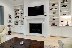 1918 Woodhead St, Houston, TX 77019 - Photo 19