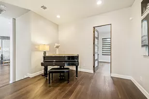 5 W Shady Ln, Houston, TX 77063 - Photo 31
