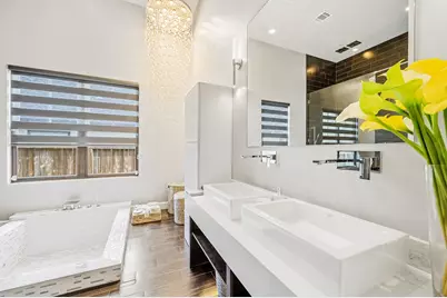 5 W Shady Lane #D, Houston, TX 77063 - Photo 25