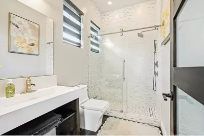 5 W Shady Lane #D, Houston, TX 77063 - Photo 35
