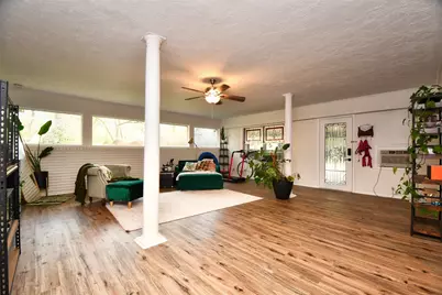 2019 N Thompson Street, Conroe, TX 77301 - Photo 5