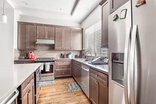 325 Eado Park Cir, Houston, TX 77020 - Photo 11