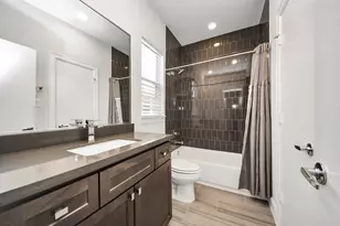 325 Eado Park Cir, Houston, TX 77020 - Photo 17