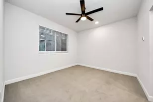 325 Eado Park Cir, Houston, TX 77020 - Photo 23