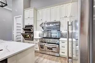 26127 E Crown Crossing Dr, Montgomery, TX 77316 - Photo 9