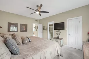 63 April Point Dr S, Conroe, TX 77356 - Photo 13