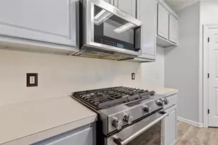 2423 Floral Ridge Dr, Spring, TX 77388 - Photo 9