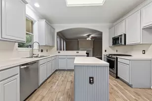 2423 Floral Ridge Dr, Spring, TX 77388 - Photo 11