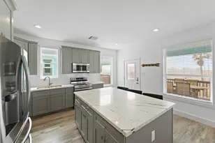 4025 A Vista Blvd, Galveston, TX 77554 - Photo 7