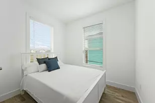 4025 A Vista Blvd, Galveston, TX 77554 - Photo 11