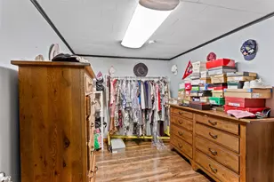 200 Bowling Alley Ln, Alvin, TX 77511 - Photo 7