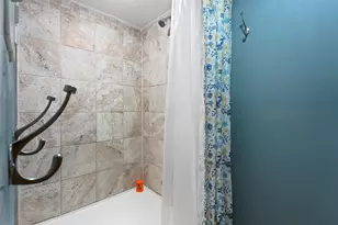 200 Bowling Alley Ln, Alvin, TX 77511 - Photo 9