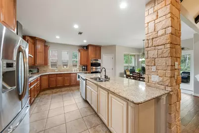 140 Brendan Woods Lane, Conroe, TX 77384 - Photo 9