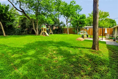 11930 Ashcroft Drive, Houston, TX 77035 - Photo 37