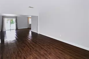 11930 Ashcroft Dr, Houston, TX 77035 - Photo 11