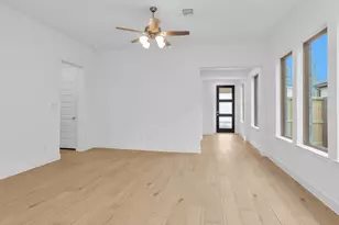 668 Crested Duck Ct, Willis, TX 77318 - Photo 3