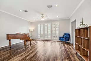 1213 Oneil St, Houston, TX 77019 - Photo 9