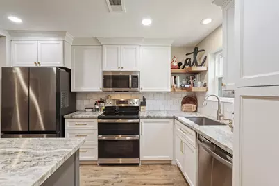 2236 S Piney Point Road #101, Houston, TX 77063 - Photo 5