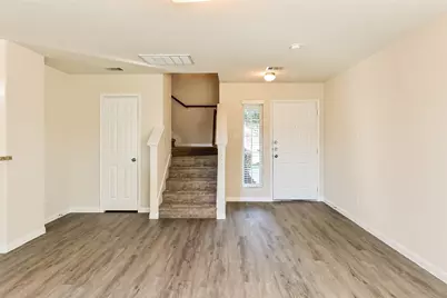 715 N Ella Creek Drive, Houston, TX 77067 - Photo 5