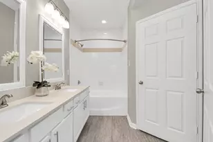 2222 Maroneal St, Houston, TX 77030 - Photo 7