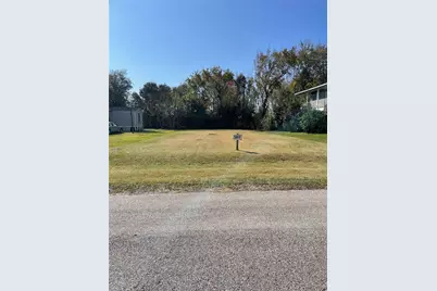 5817 Florida Avenue, Hitchcock, TX 77563 - Photo 1