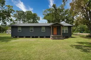 111 Georgia St, Brazoria, TX 77422 - Photo 1